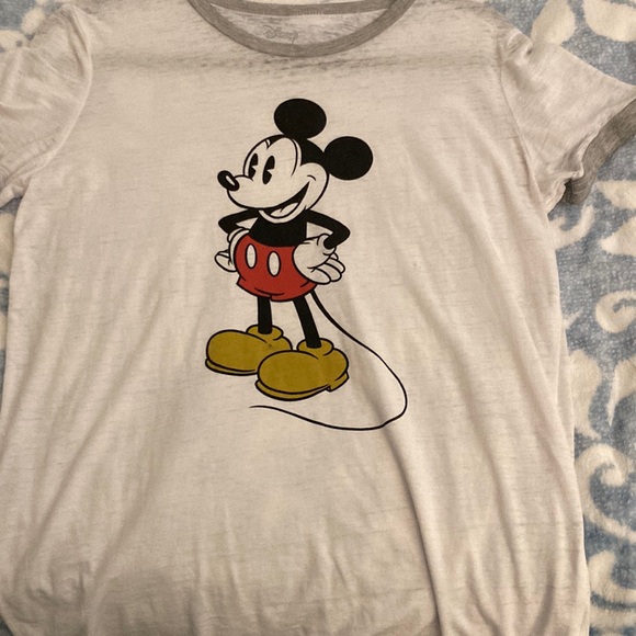 Disney Tops - T-shirt large Medium MICKY MOUSE